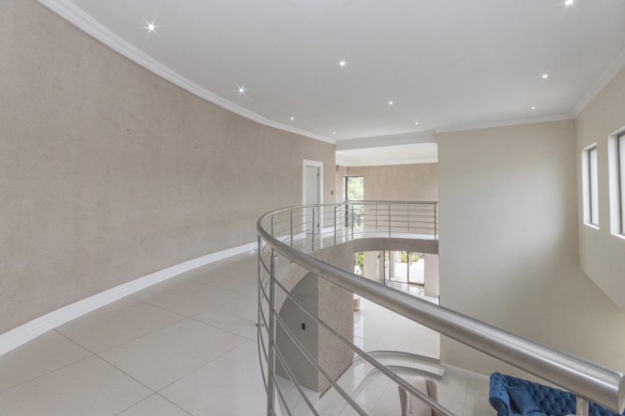 5 Bedroom Property for Sale in Sunset Beach Western Cape